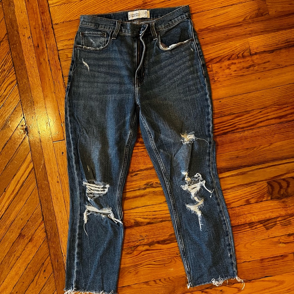 Abercrombie & Fitch Ripped Distressed  Curve Mom Jeans in Dark Blue